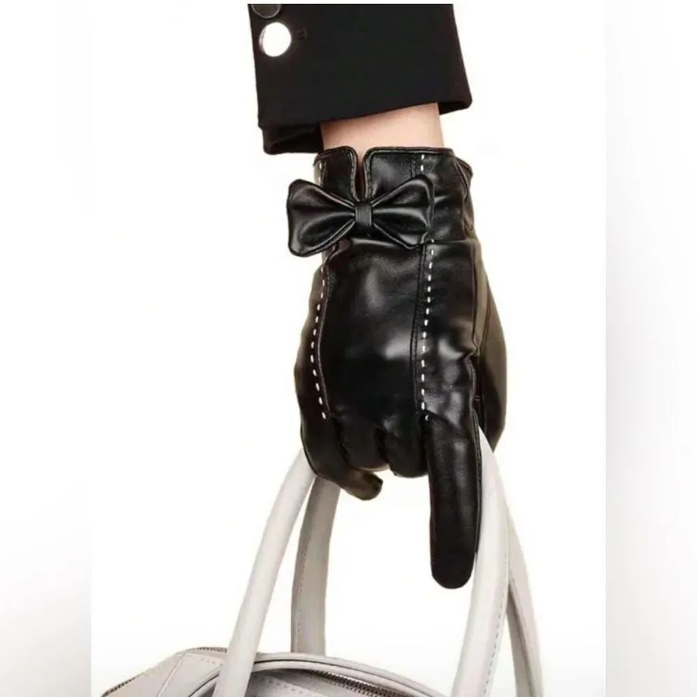 🌺Coquette🌺 Luxe Faux PU Leather Fur Lined Touchscreen Driving Gloves